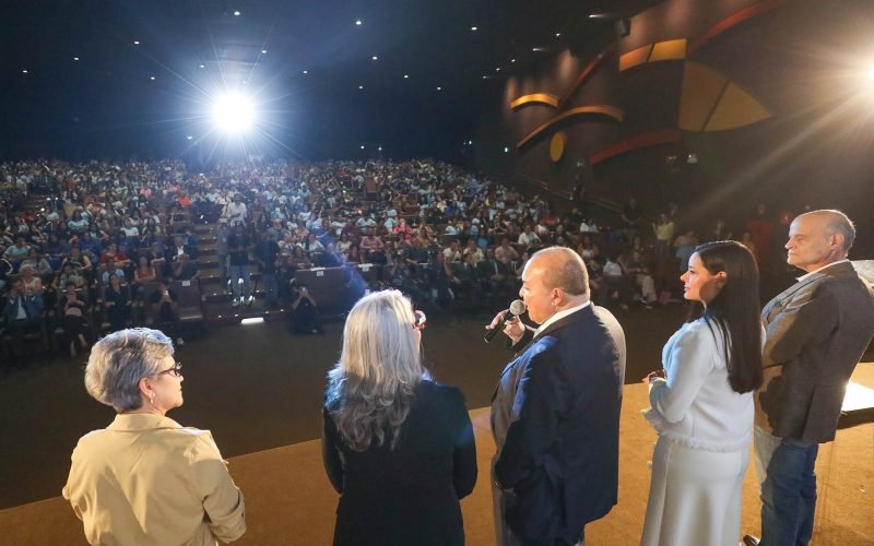 Programa Pontes para o Mundo amplia vagas e destinos na segunda edição