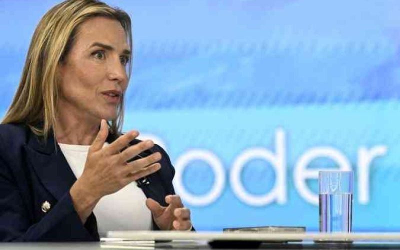 A governadora Celina Leão em entrevista nesta quarta-feira (29/04), detalhando os novos controles orçamentários do Distrito Federal.